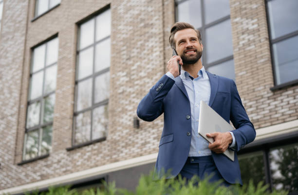 Tout d'abord, les revenus fonciers correspondent aux loyers perçus issus de biens immobiliers loués nus. Ensuite, ces revenus