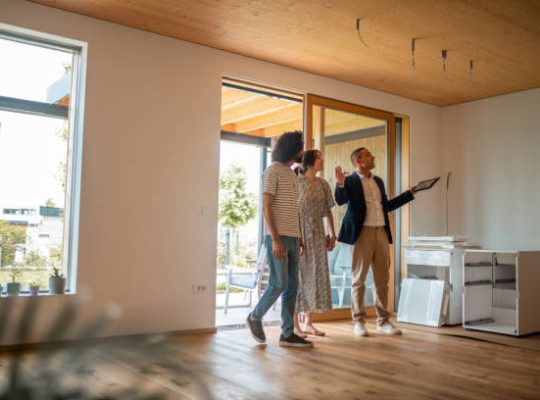 Tout d’abord, la loi Pinel est un dispositif fiscal créé en 2014. Ensuite, elle a pour but d’encourager l’investissement locatif