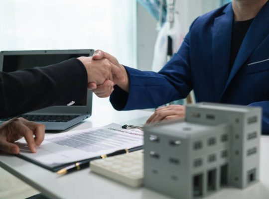 Depuis plusieurs années, la fiscalité immobilière évolue de façon notable. En premier lieu, la taxe d’habitation a disparu