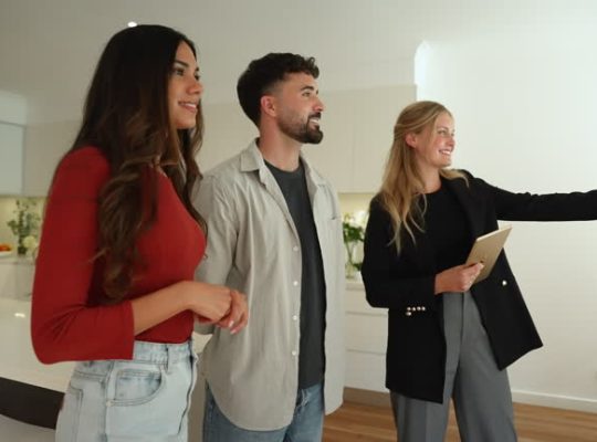 Le régime réel en fiscalité immobilière est un dispositif fiscal avantageux. En effet, il permet de déduire de nombreux frais.